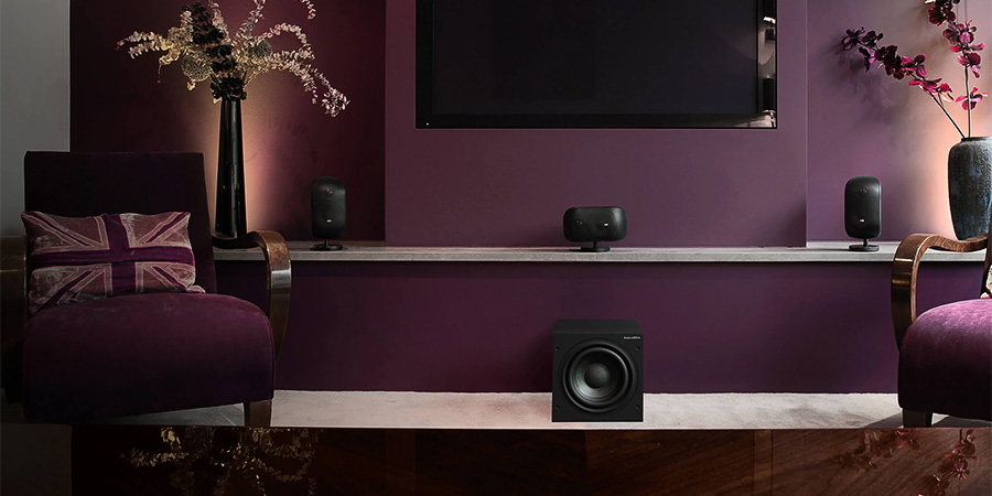 Caisson de basses Bowers & Wilkins ASW610 dans un salon