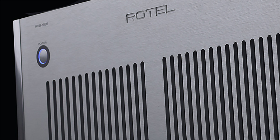 Gros plan sur les les évents de ventilation du Rotel RMB 1585
