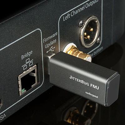 Image montrant diverses configurations d'utilisation du JitterBug FMJ vue 1