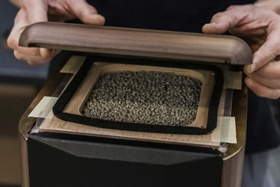 Stabilité supérieure du coffret des Maxima Amator
