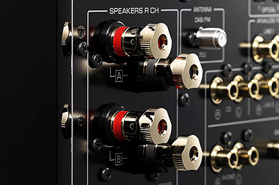 Borniers d'enceinte en laiton pur du Yamaha R N2000A