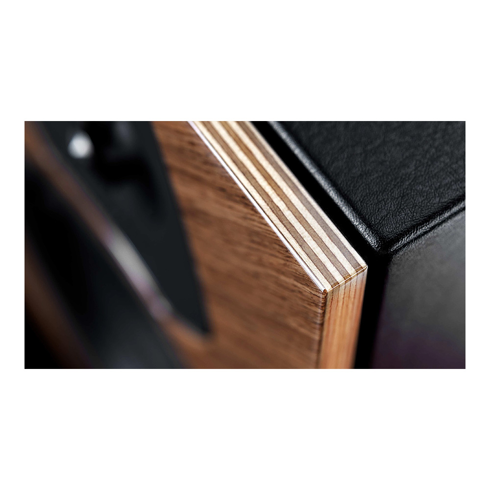 Zoom sur le châssis des Sonus faber Lumina II Amator