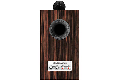 Évent bass reflex à l'arrière des Bowers & Wilkins 705 S3 Signature