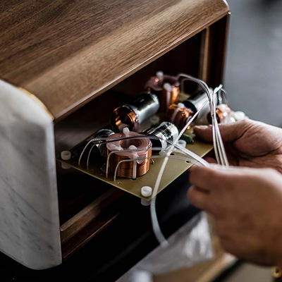 Vue sur le crossover interne des Sonus faber Electa Amator III
