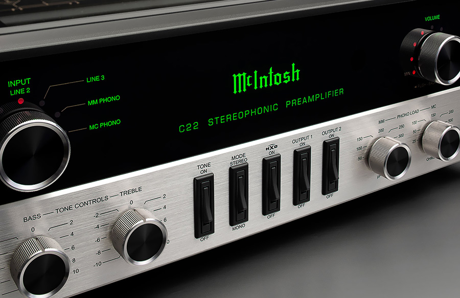 Panneau de commandes du McIntosh C22 Mk V