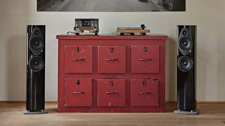 Design élégant des enceintes Sonus faber Sonetto III