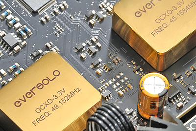 Système d’horloges OCXO de l’EverSolo DMP A10