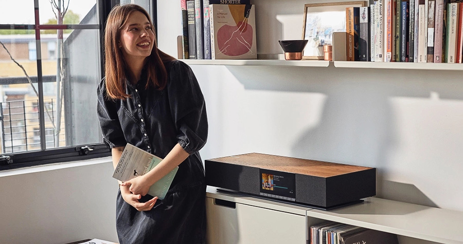 Cambridge Audio Evo One posée dans un salon