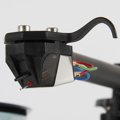 Cellule Rega Nd5 montée sur un bras de lecture