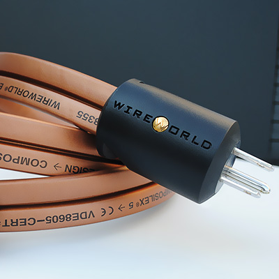 Wireworld Electra 10 Power câble d’alimentation avec prise moulée noire et conducteurs plats en cuivre OCC 7N marqués COMPOSILEX® 5 et certification VDE